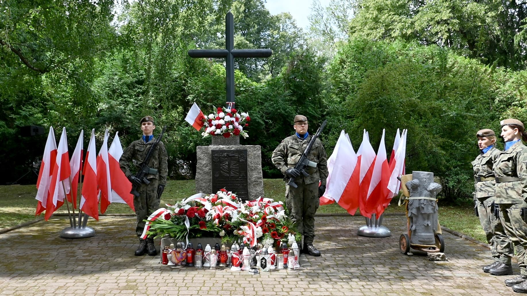 PRZEMYŚL: Mieszkańcy uczcili ofiary Zbrodni Wołyńskiej