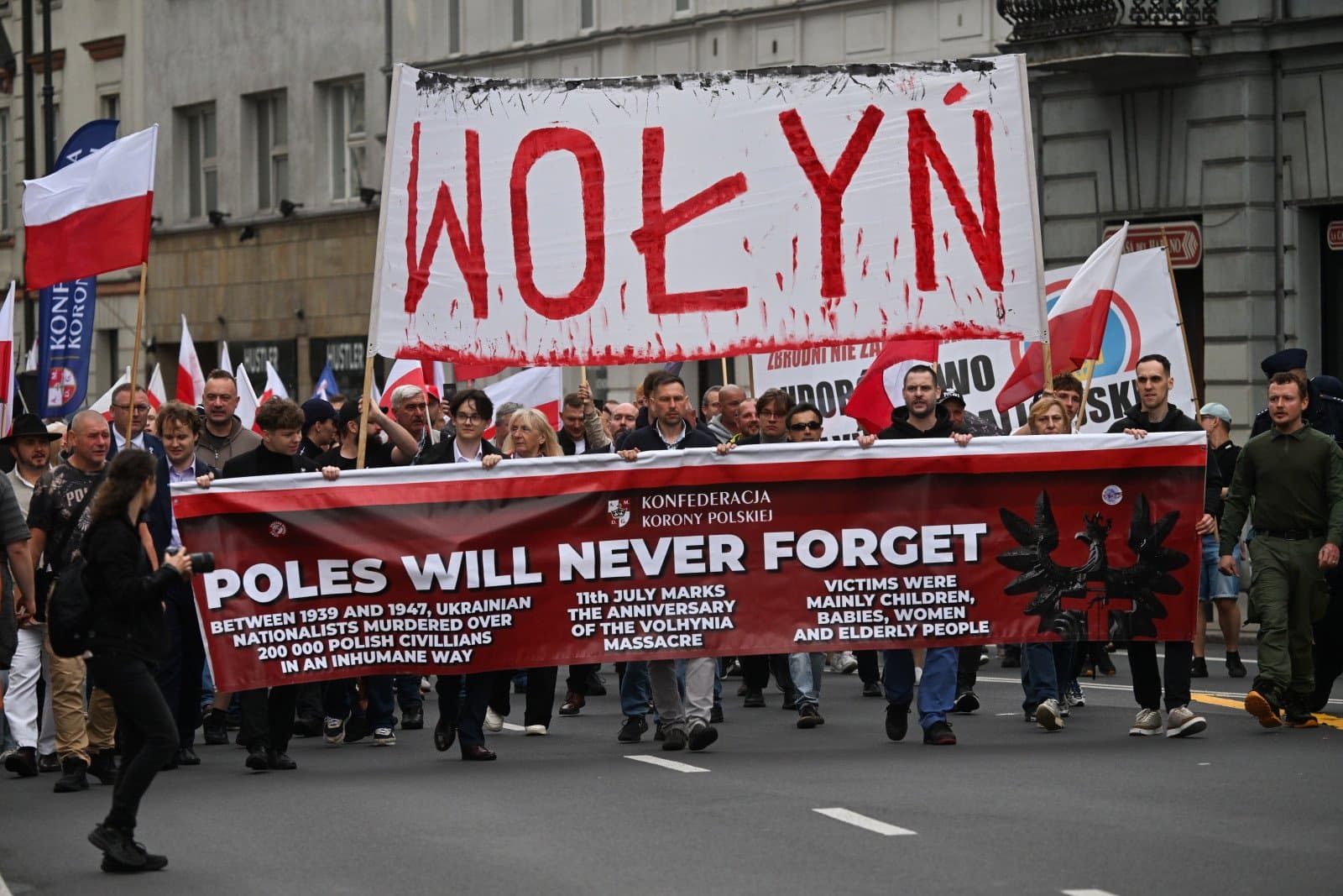 Przez Warszawę przeszedł Marsz Wołyński. Upamiętniono ofiary sprzed 83 lat