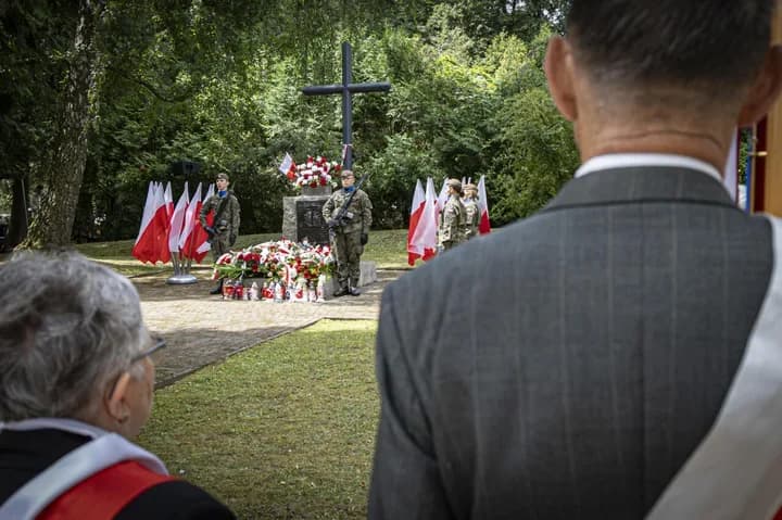 Przy Grobie Wołyńskim zabrzmiały syreny podczas obchodów w Przemyślu