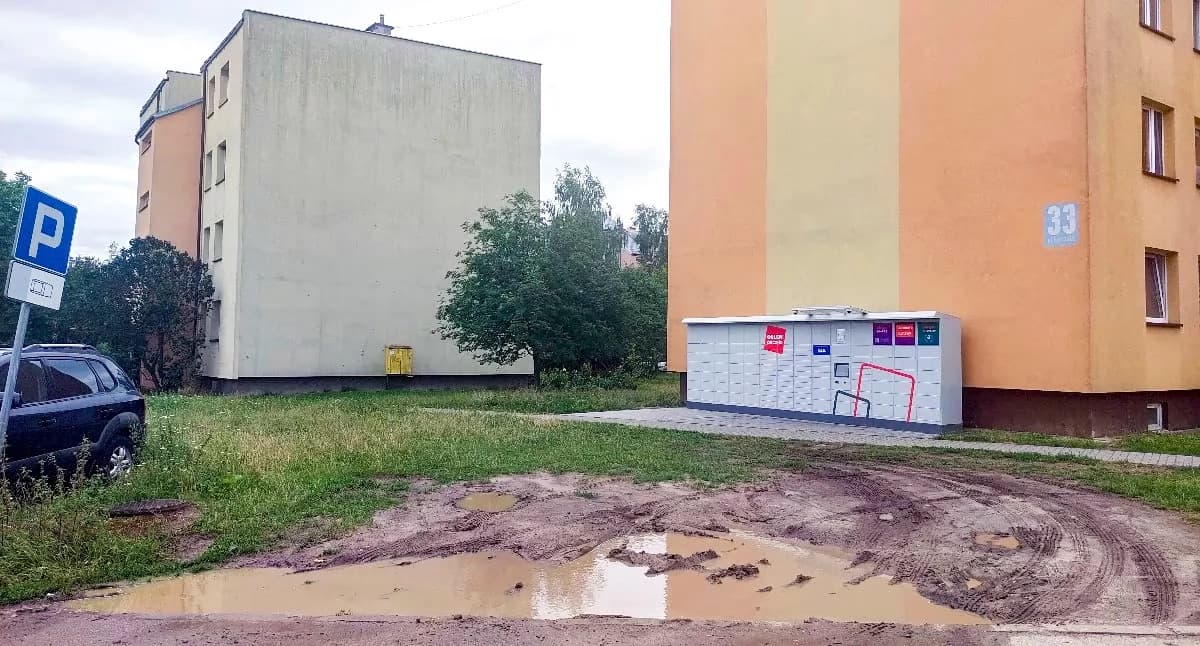 Pułapka dla kierowców na Korczaka. "Klepisko" to nie parking, policja wystawia mandaty