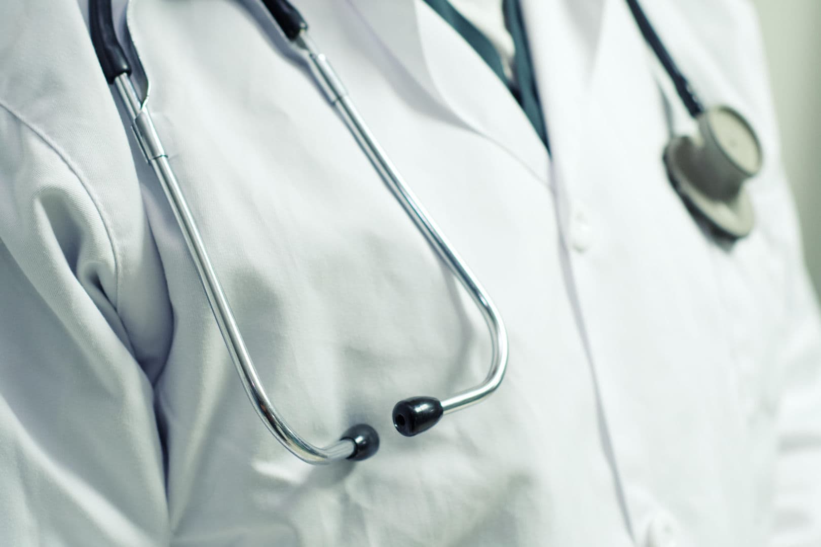 Puste grafiki dyżurów na SOR-ze w Toruniu? Szpital odpowiada na zarzuty: „To dosyć odważna teza”
