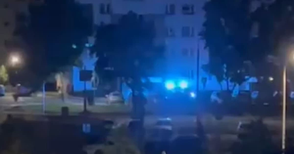 Radiowozy przed wieżowcem na Południu. W sieci pojawiły się spekulacje