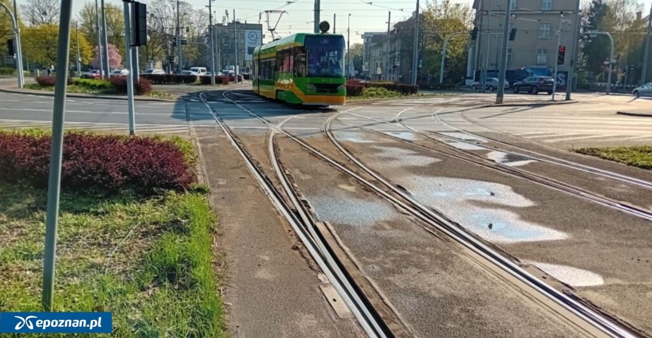 Radni interweniują w sprawie organizacji ruchu na poznańskim rondzie