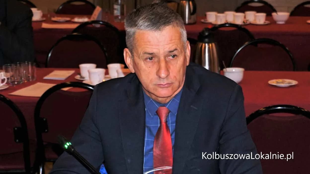Radny chce wystawiać faktury Kolegiacie. Poszło o żywopłot przy cmentarzu w Kolbuszowej
