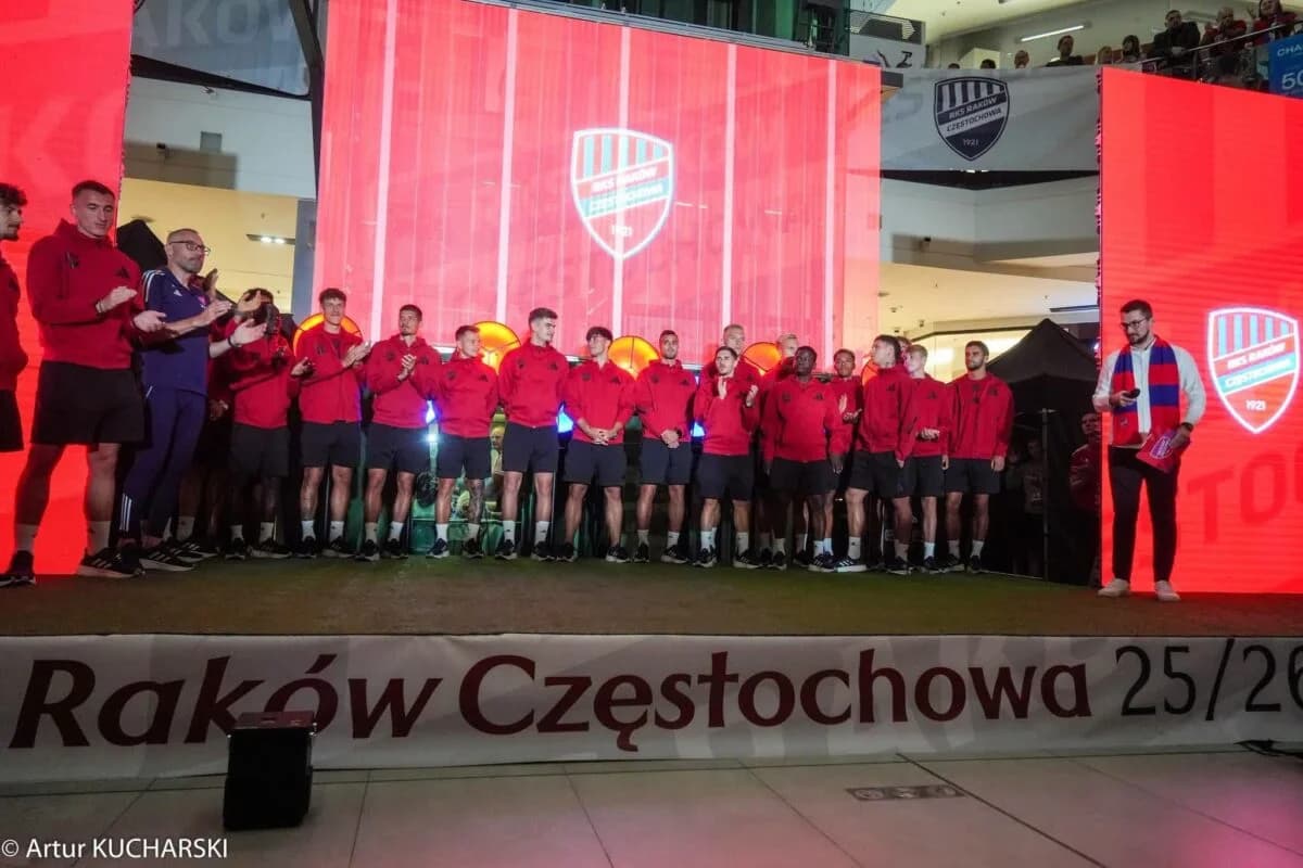 Raków zaprezentuje drużynę w Galerii Jurajskiej. Będą autografy, konkursy i spotkanie z piłkarzami
