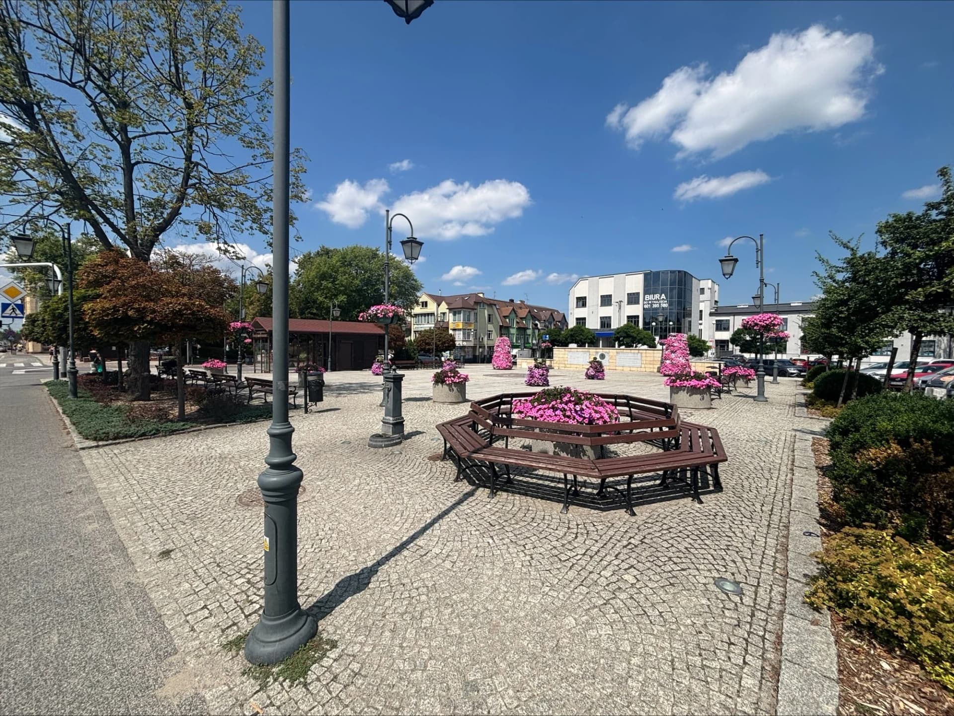 Read article: Mieszkańcy Zgierza chcą odbetonować Plac Kilińskiego