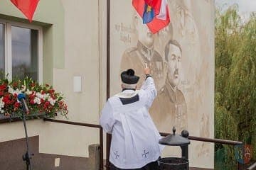 Read article: ODSŁONIĘTO NOWY MURAL
