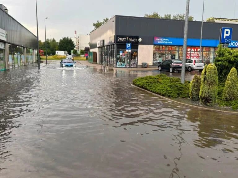 Read article: Olechów pod wodą. „Aquapark powstał przed terminem”