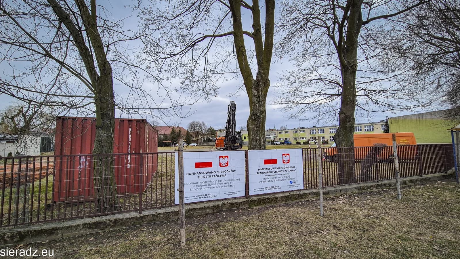 Read article: Opóźnia się budowa hali sportowej w Sieradzu. Koszt inwestycji będzie 2 razy wyższy niż pierwotnie zakładano