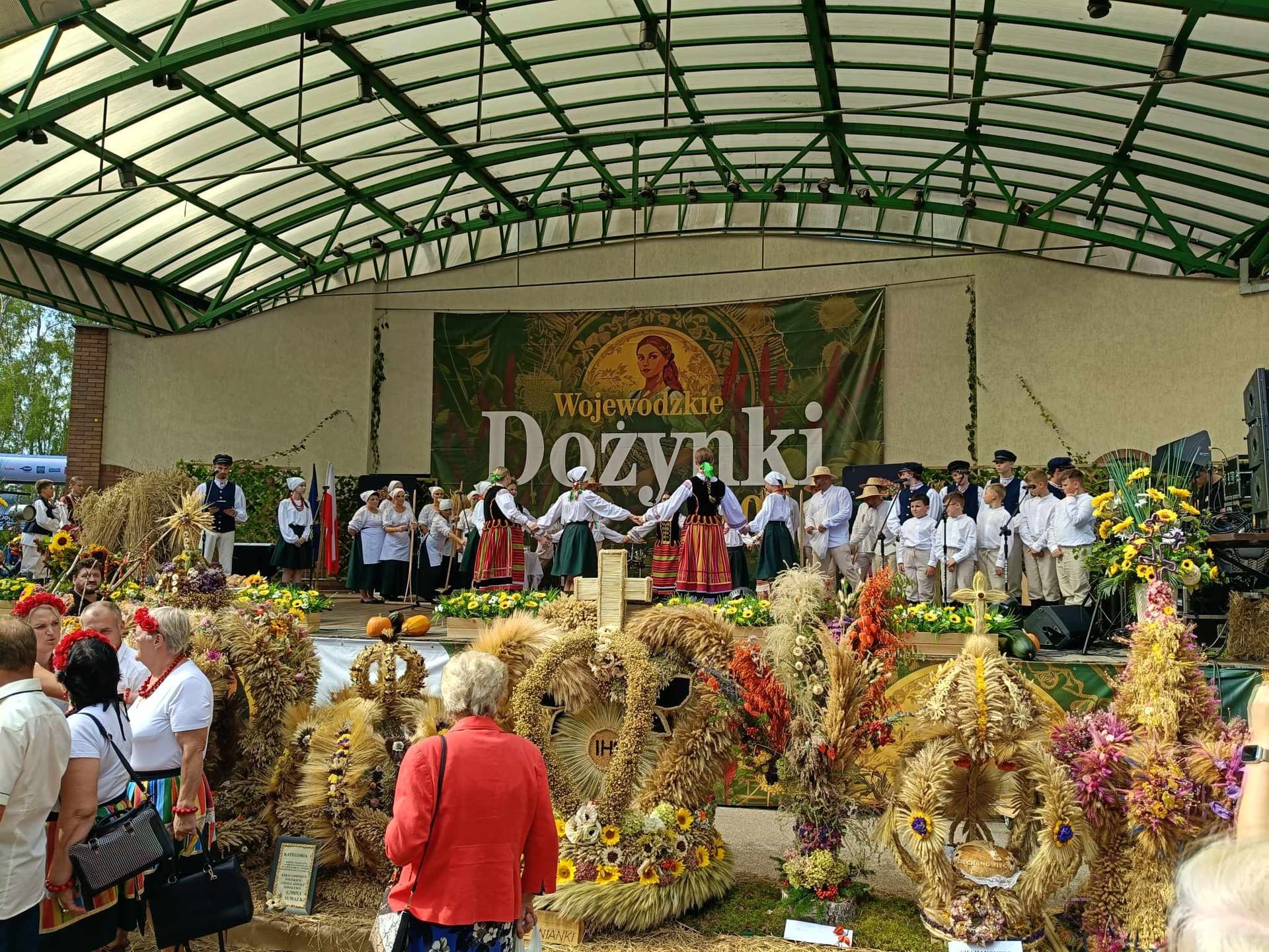 Read article: Ruszają konkursy na wieniec i witacz dożynkowy