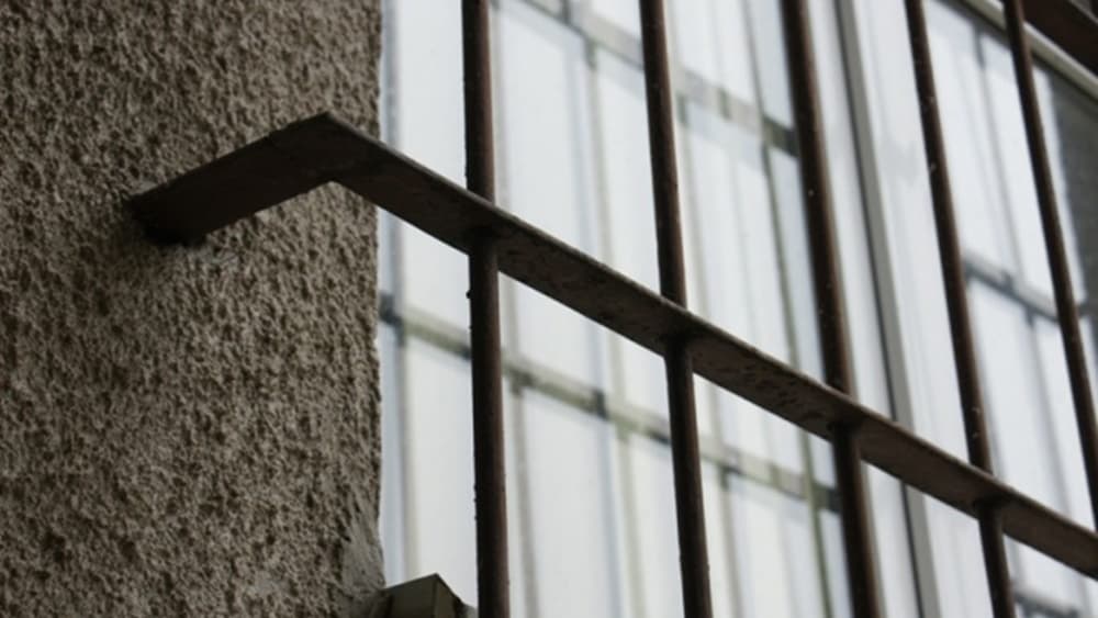 Read article: Z wesela wprost do policyjnej celi