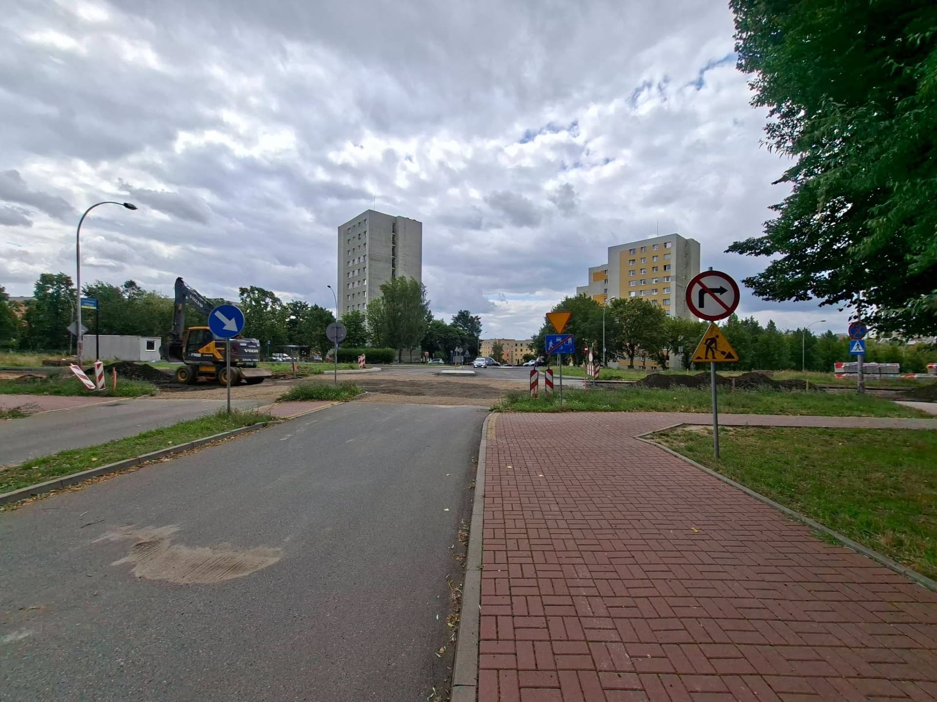 Remont alei Wyzwolenia: zamieszanie po wprowadzeniu nowej, czasowej organizacji ruchu