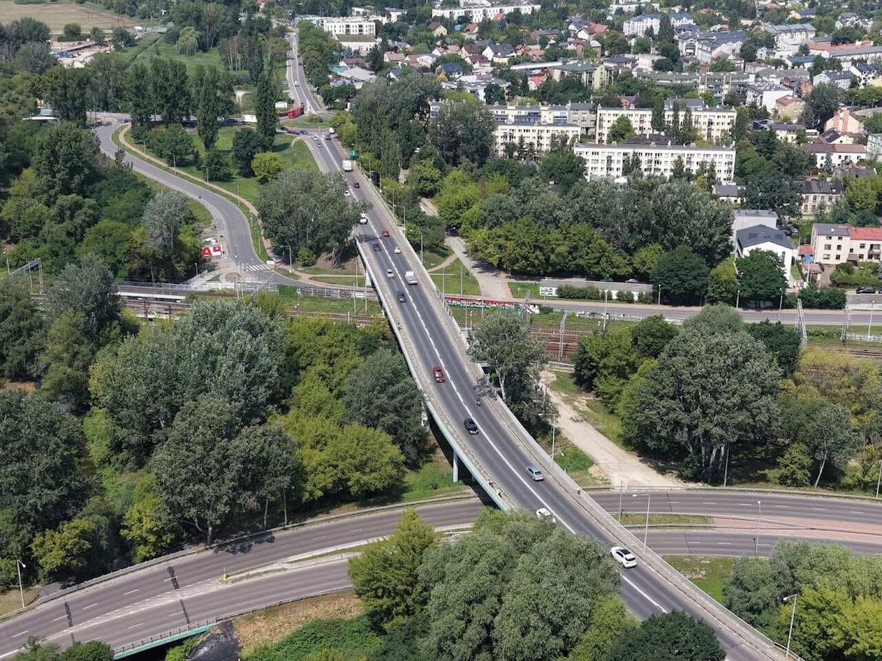 Remont chodnika przy wiadukcie na ul. Poznańskiej w Pruszkowie