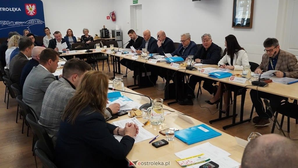 Rewolucja w MOPR. Radni przed ważną decyzją. W tle duże pieniądze