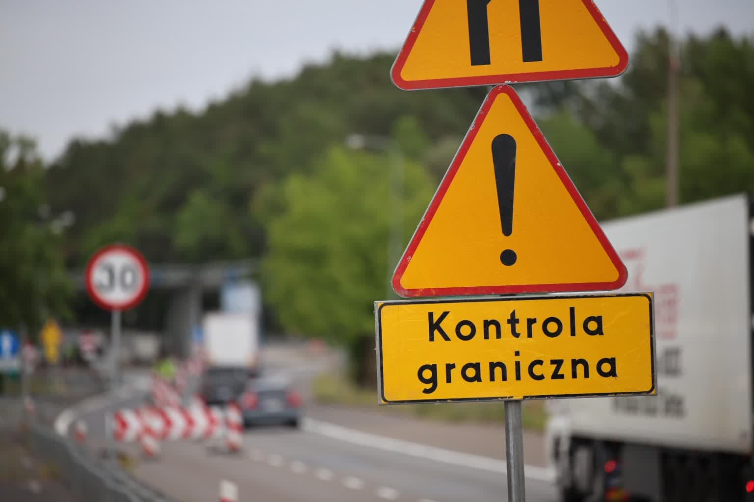 Rok od przywrócenia kontroli na granicach