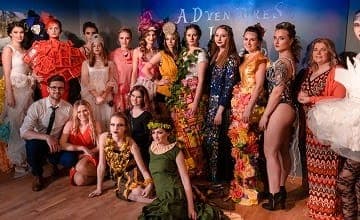 Ropczyce – (25.02.2019 r) – Finisaż Wystawy „Adventures in Wonderland” Urszuli Kaczor w Strzyżowie