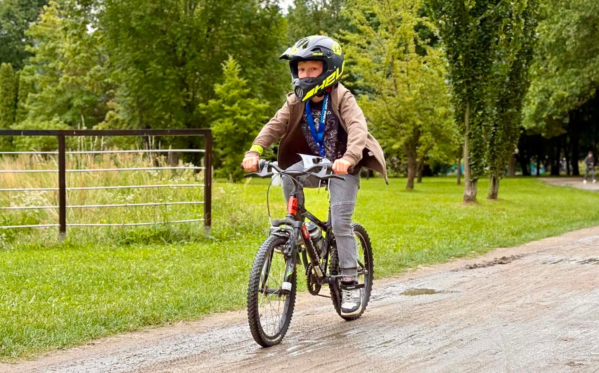 Rowerowe atrakcje zapewnił w ostrowieckim Parku Miejskim MOSiR