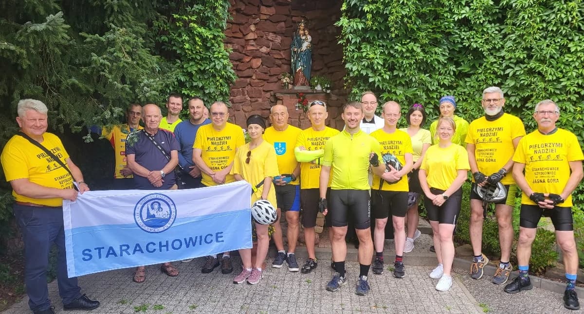 Rowerowi misjonarze w drodze na Jasną Górę! Starachowicka pielgrzymka wystartowała