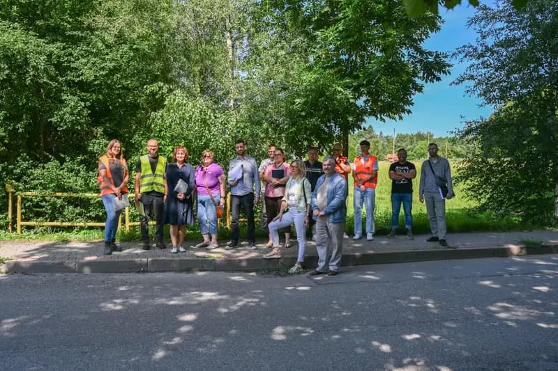 Rusza jedna z największych inwestycji drogowych w gminie Żukowo. Przekazano plac budowy