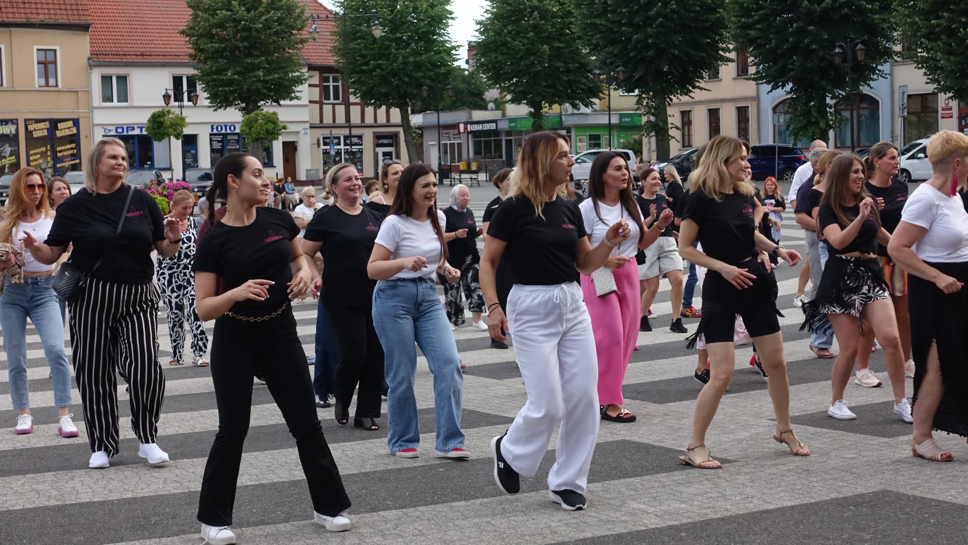 Salsa opanowała centrum Gryfic. Bicie wakacyjnego rekordu za nami