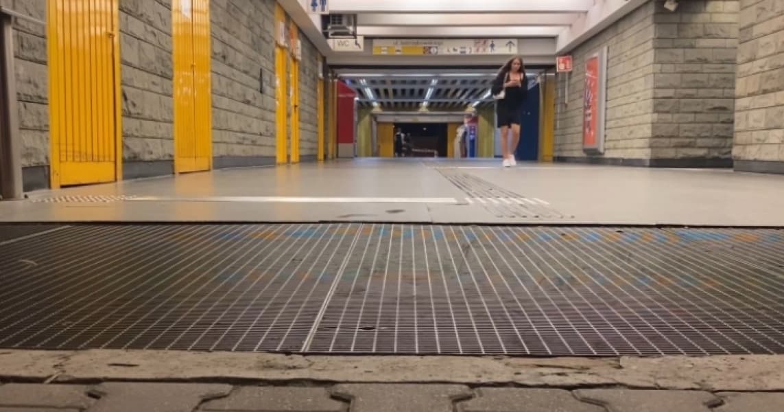 Sekret ursynowskich stacji metra. Te wrota zatrzymały 2 metry wody