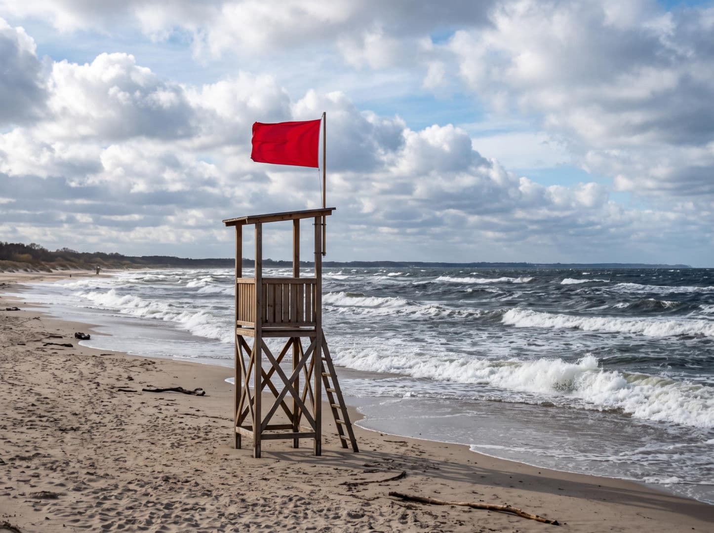 Sinice Gdańsk. Czy w Gdańsku można się kąpać 21.07? Flaga, warunki pogodowe