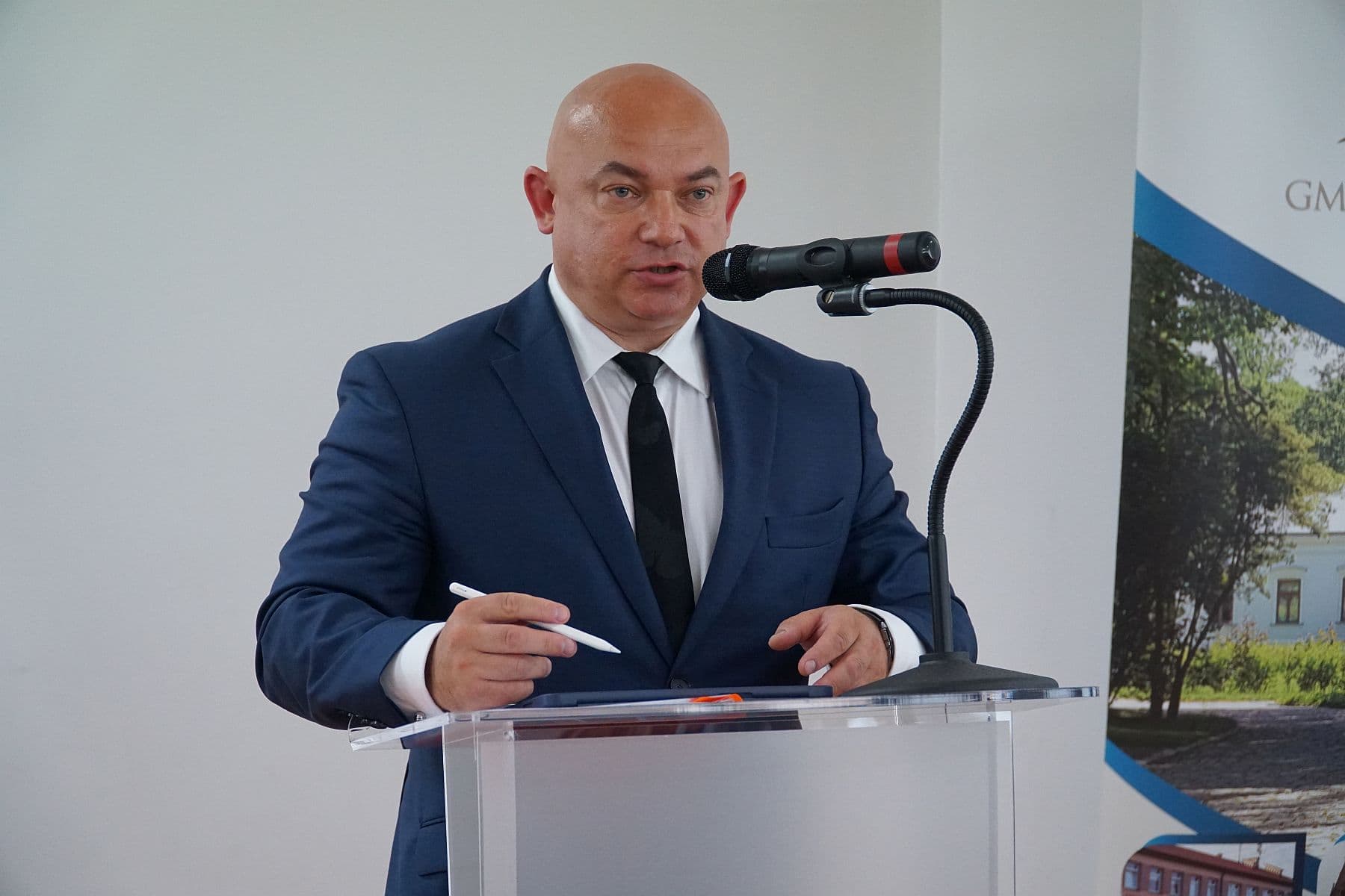 SKANDAL W GMINIE POLICZNA! Sąd zadecydował o losach kluczowej urzędniczki!