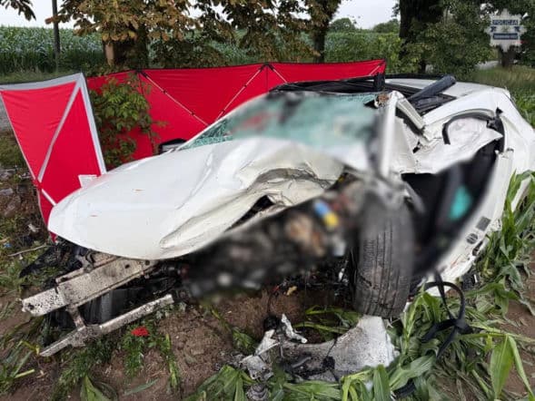 Śmiertelny wypadek Pojechali razem. Zginęli razem. Dramat 19-letniego Filipa i 22-letniego Mateusza