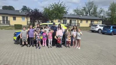 Spotkania policjantów z uczestnikami półkolonii na temat bezpieczeństwa w czasie wakacji