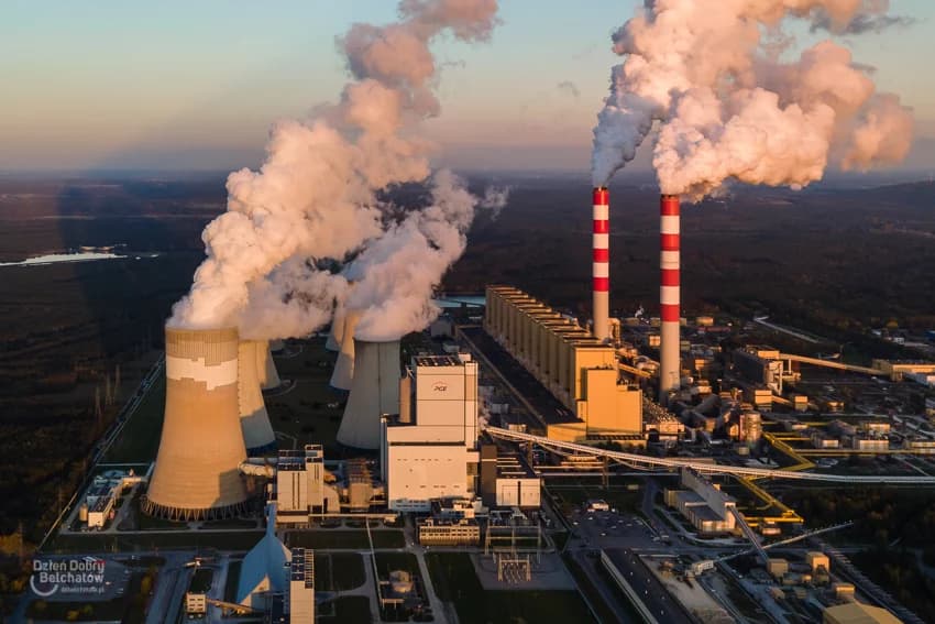 Stan podwyższonej gotowości w największej elektrowni w Polsce. Ostrzeżenie i stopnie alarmowe w Łódzkiem