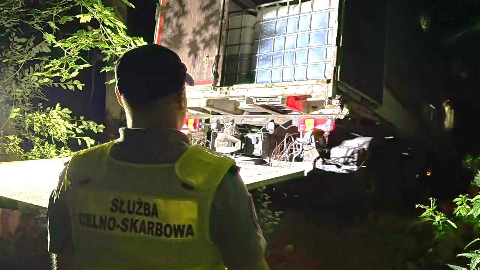 Staranował radiowóz i uciekł do lasu. 24-latek wpadł na terenie Wielkopolski