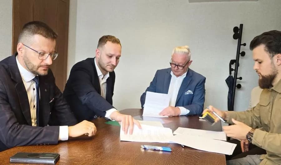 Starosta i burmistrz Wadowic podpisali papiery na ścieżkę dla Ponikwi. Wiadomo, co razem planują