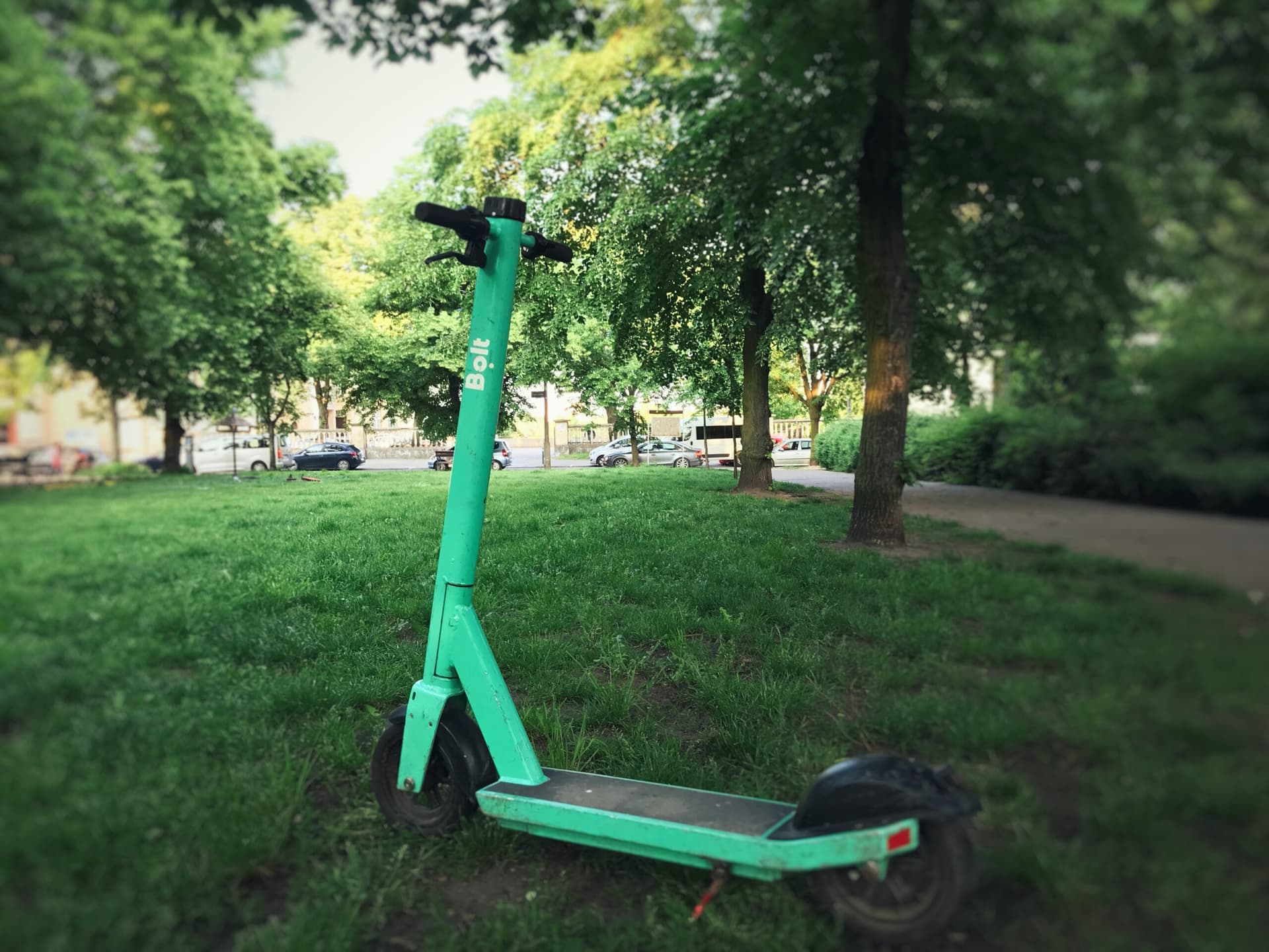 Statystyki szokują. Setki wykroczeń z udziałem użytkowników elektrycznych hulajnóg
