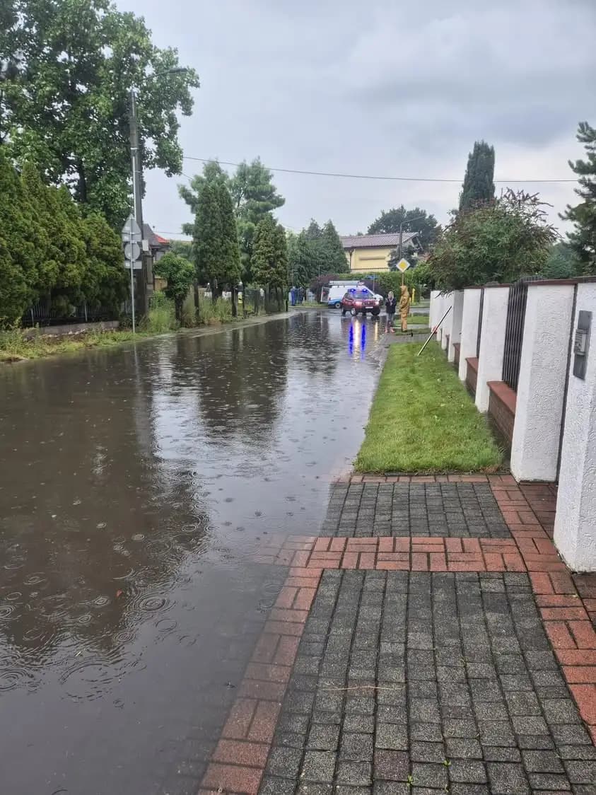 Strażacy z Kalisza walczyli z podtopieniami po ulewie 15 lipca