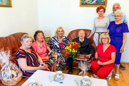 Stulatkowie z regionu. Ponad 570 osób z medalami