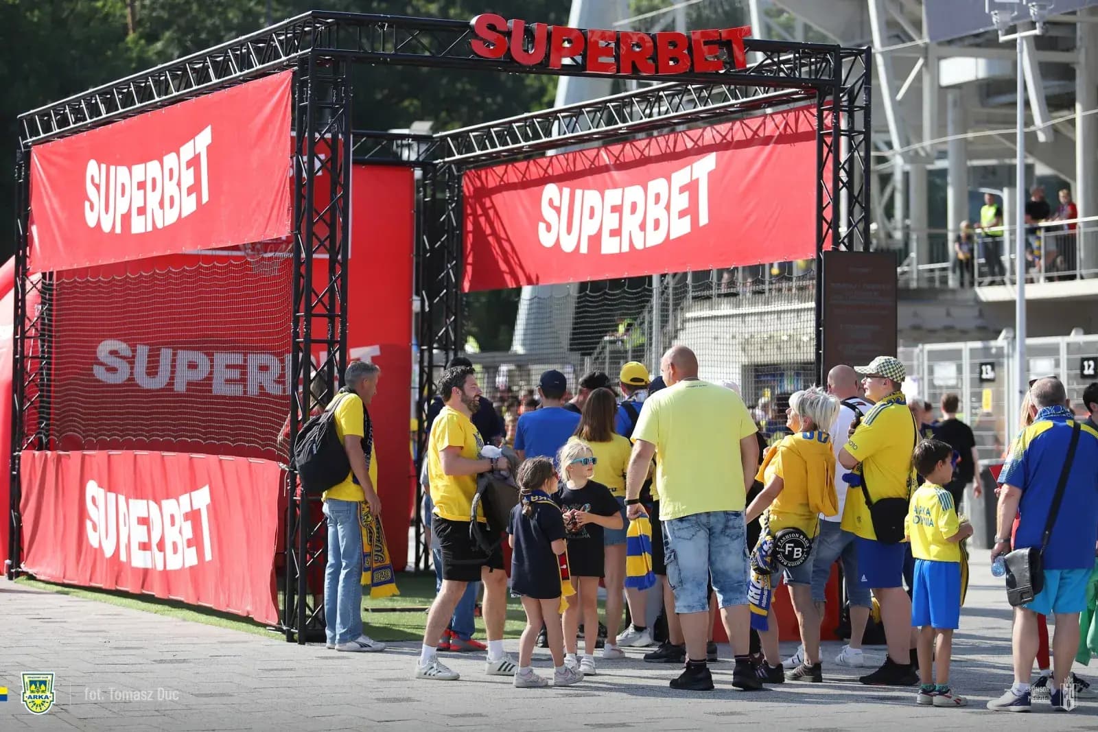 Superbet zostaje z Arką Gdynia. Bukmacher przedłużył umowę sponsorską i szykuje bonus dla kibiców