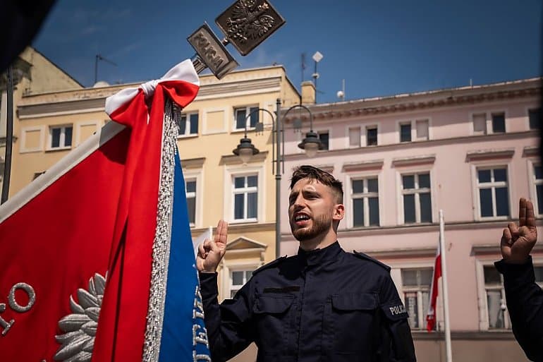 Święto Policji w Bydgoszczy. Setki awansów i ślubowanie nowych funkcjonariuszy
