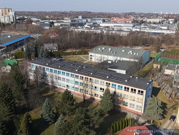 System monitoringu dla IV LO dostarczy firma Amitronic
