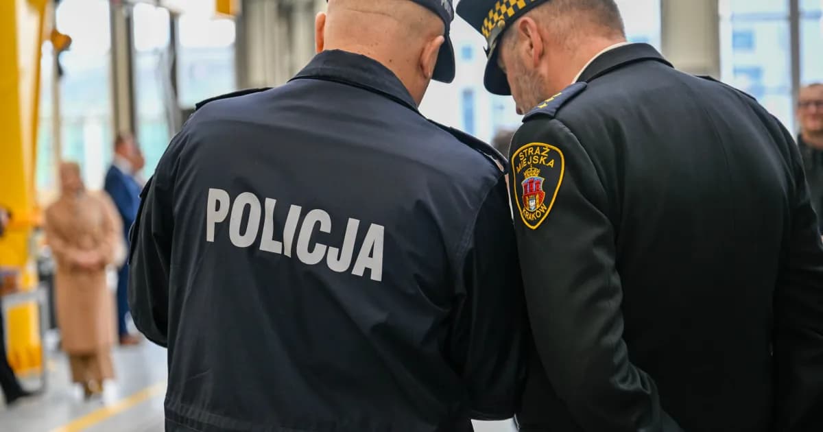 Szaleńczy rajd hulajnogą bez kasku. Sprawę bada policja