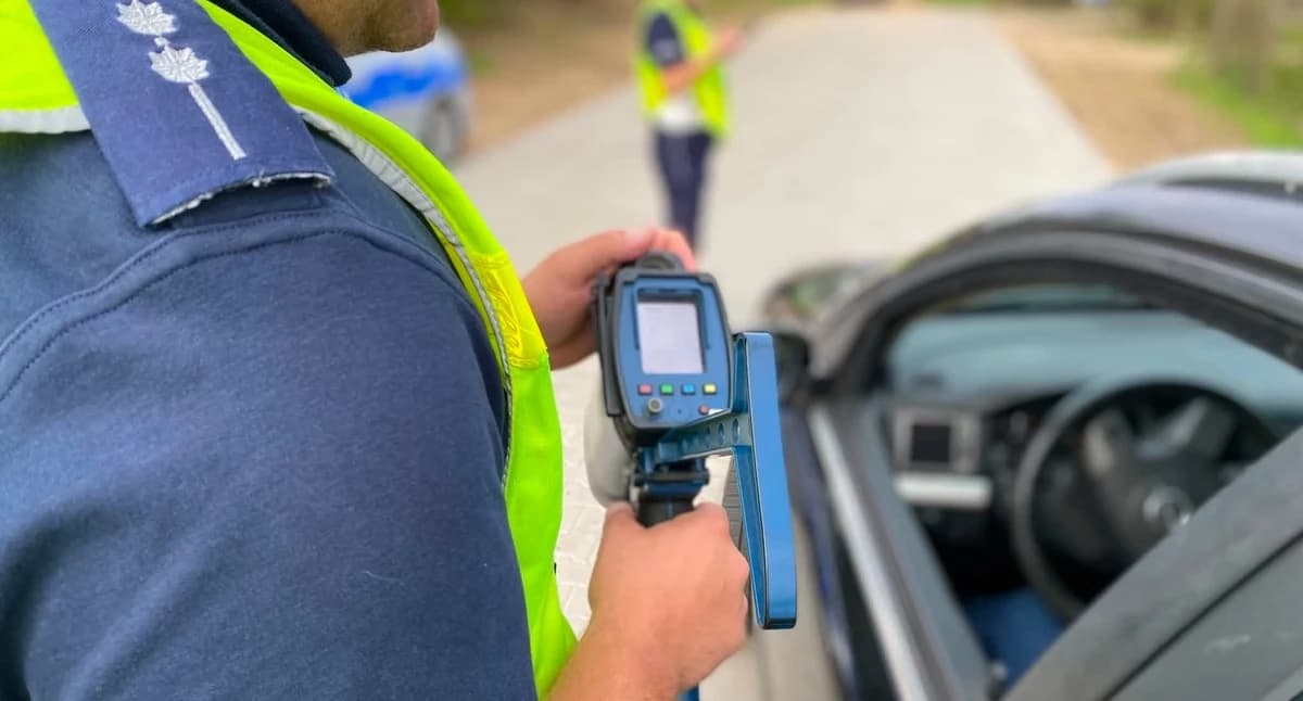 Sześć praw jazdy straconych w weekend! Pędzili 120 km/h, pijany dachował!