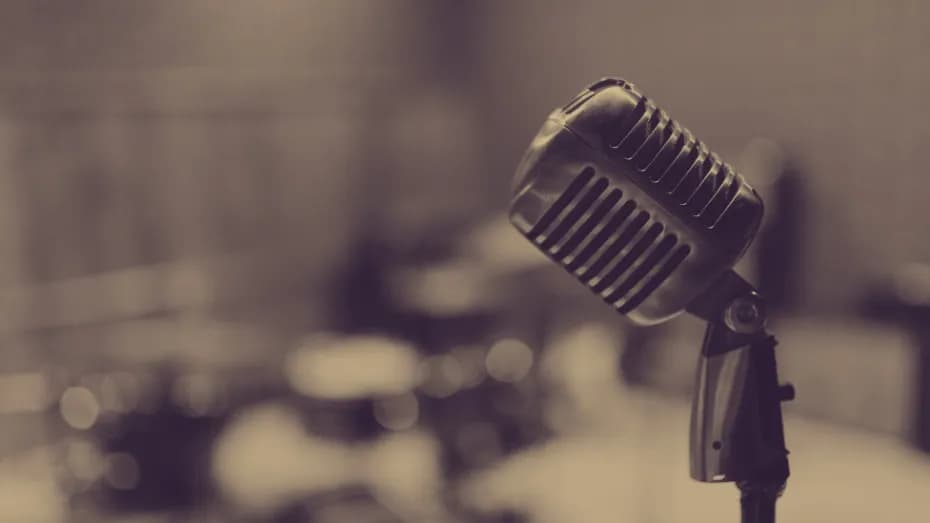 Szlagiery XX-lecia międzywojennego na żywo w wykonaniu finalisty Szansy na sukces!