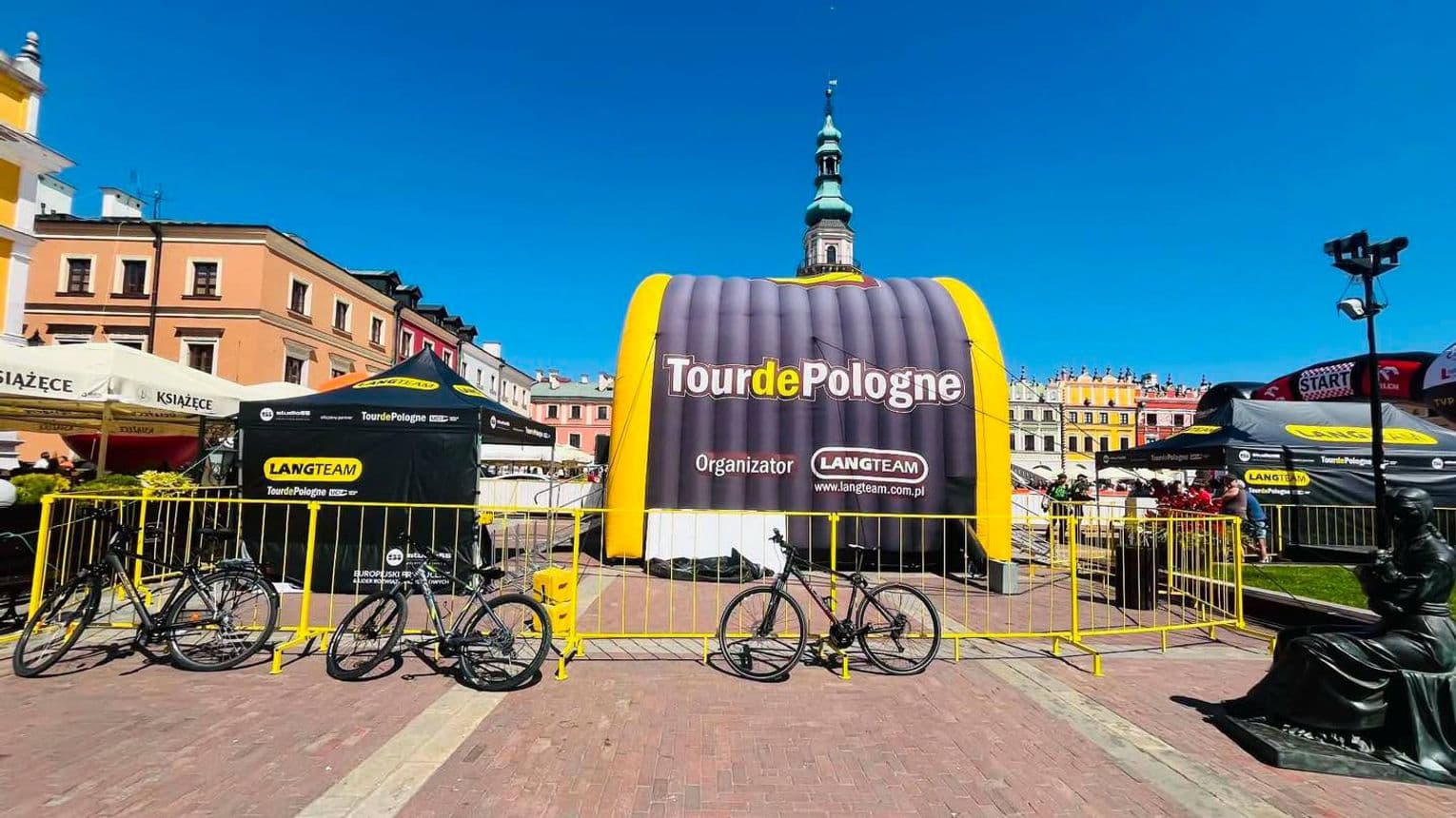 Szprychy na asfalcie, auta na boczny tor. Tour de Pologne Women bierze szturmem Zamość
