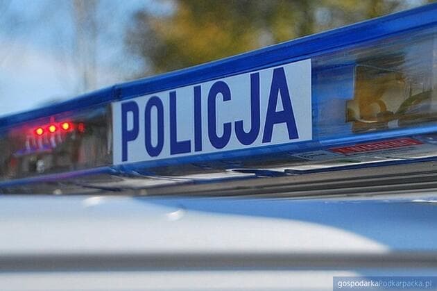 Szybka akcja policjantów. Pomogli rodzącej kobiecie