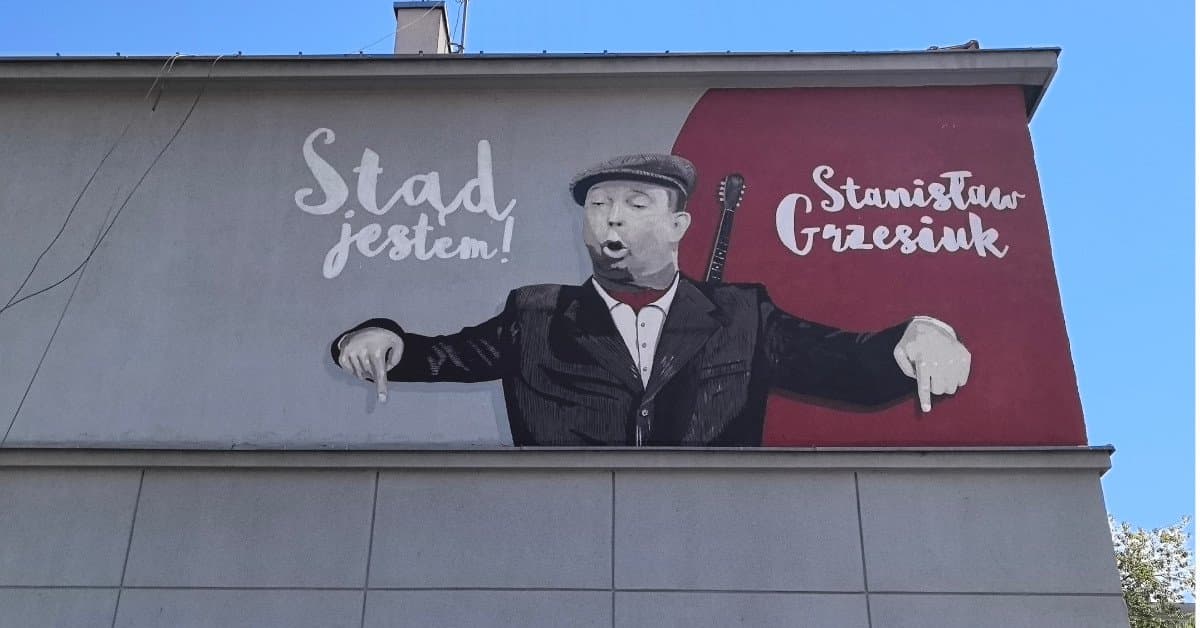 Tak upamiętniono Grzesiuka. Gdzie można znaleźć mural barda Czerniakowa?