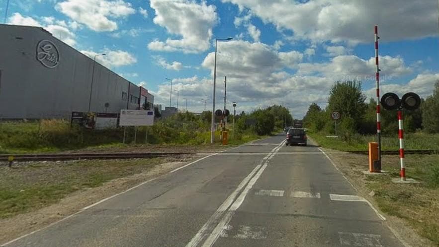 Tędy nie przejedziecie! Zamknięty przejazd kolejowy