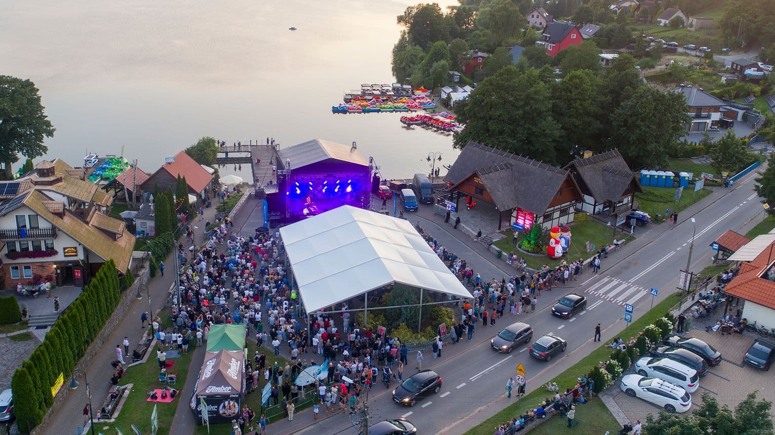 To miejsce na Kaszubach znów wypełni muzyka. Nad jeziorem wystąpią znani artyści