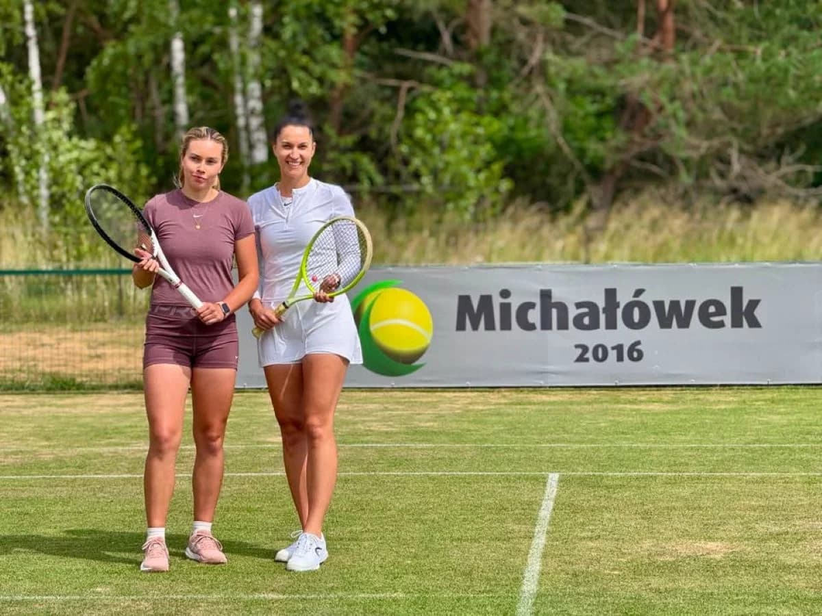 TOPBLEDON 2026: 165 zawodników na trawie w Michałówku. Korty Wojciecha Pietrzaka znów żyją jak Wimbledon