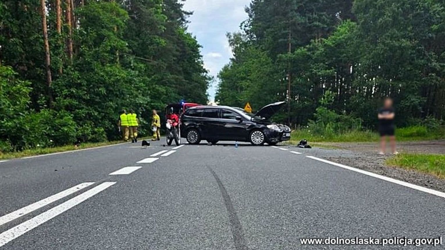Tragiczne zderzenie w gminie Węgliniec. Nie żyje motocyklista
