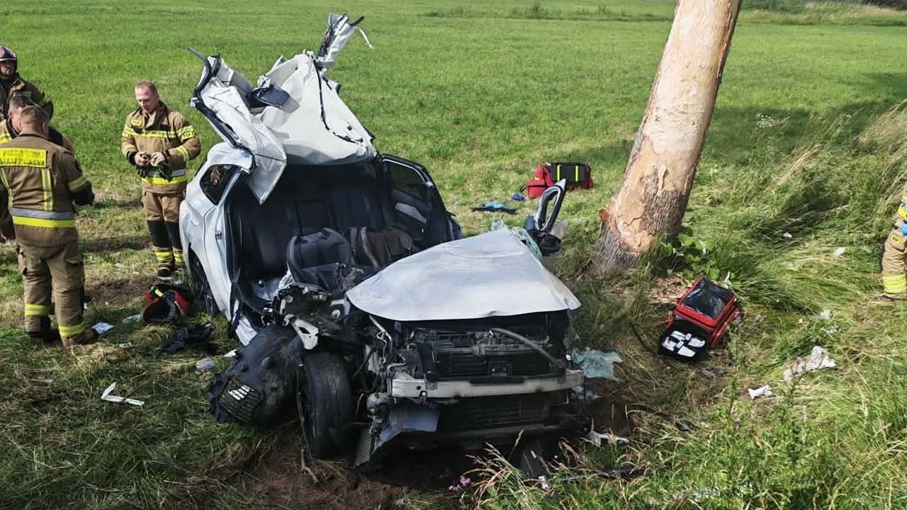 Tragiczny finał wypadku na DK60. 35-letni pasażer zmarł w szpitalu
