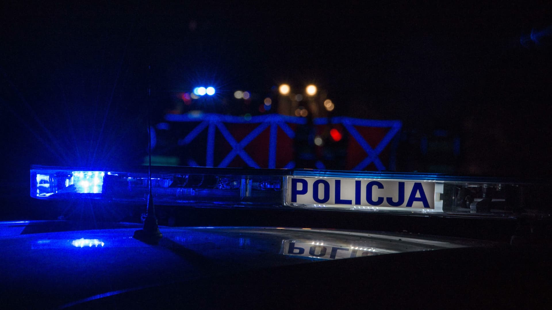 Tragiczny wypadek na DK12 pod Wschową. Osobówka roztrzaskana o drzewo